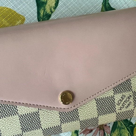 Damier Azure and Ballerina pink wallet - Picture 5 of 7